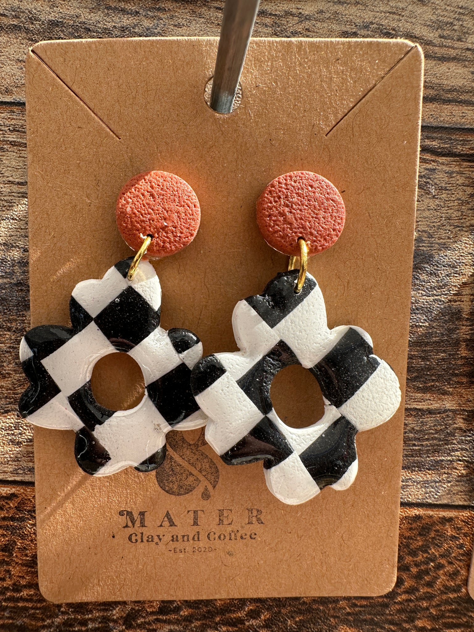 Black and white checkers