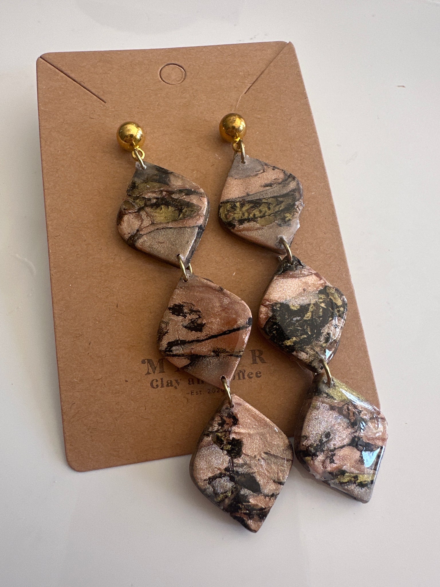 Trio dangles