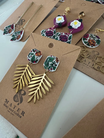 Floral with gold finding