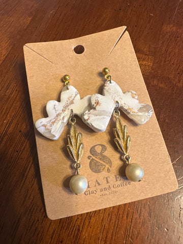 Vintage white drops